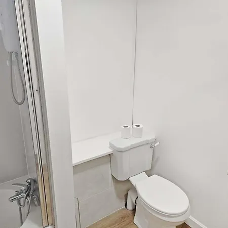 Comfy 3-bed In Redfield - Near Centre Appartement Bristol