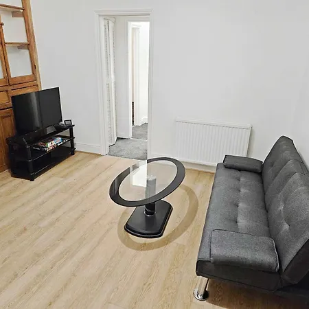 Comfy 3-bed In Redfield - Near Centre * Bristol