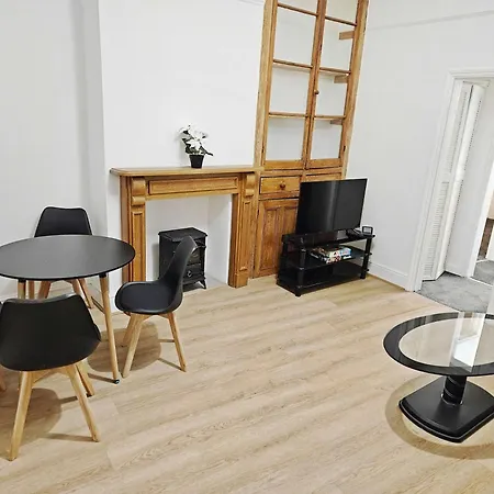 Comfy 3-bed In Redfield - Near Centre Apartment Bristol